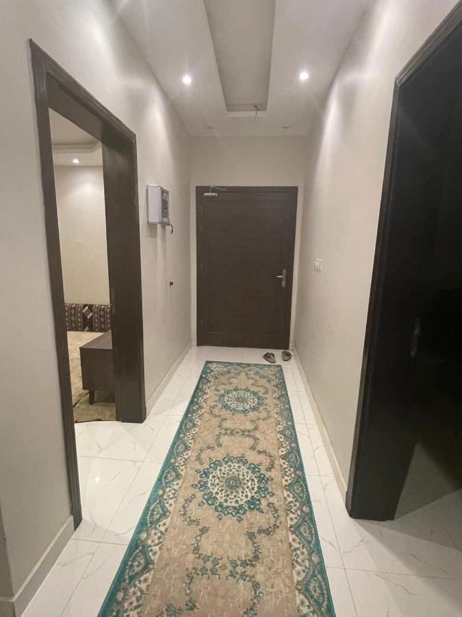 Apartment with bedroom, living room and courtyard C-1 - B&B Jeddah