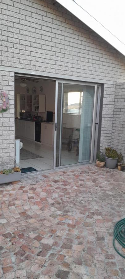 Our Little House - B&B Franskraal