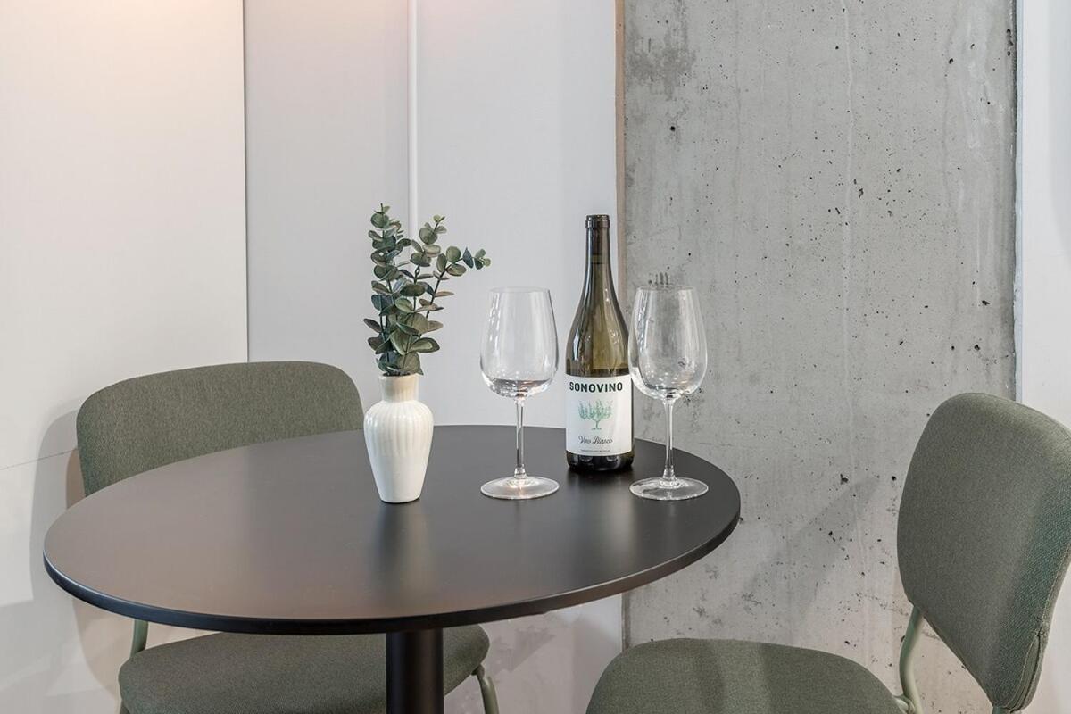 Urban Hideout - Downtown Haven - B&B Montreal