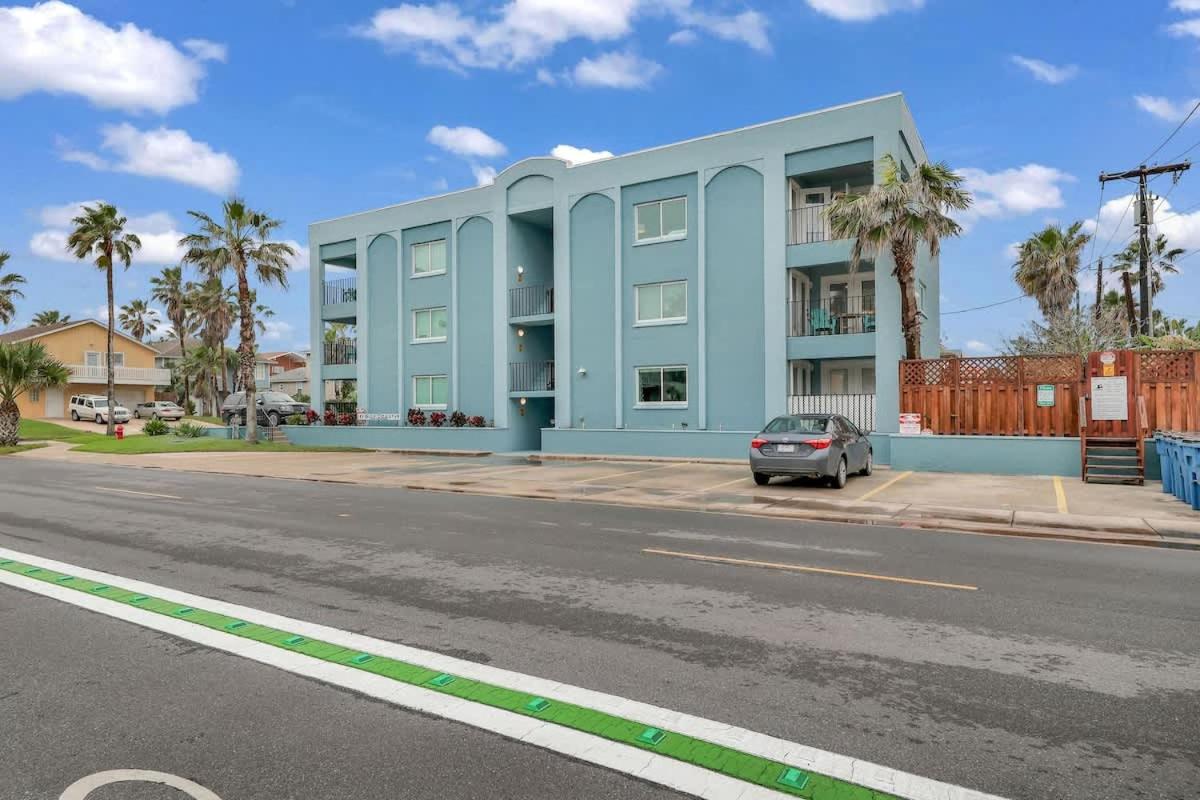 Gulf Coast Beach Front Condo - B&B South Padre Island