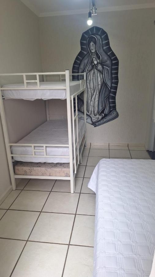 Dreibettzimmer mit eigenem Bad