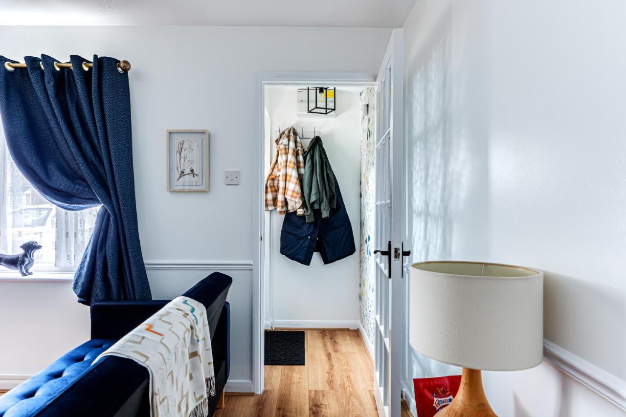 Cosy Sleeps 5 Bedford Stay Superfast WiFi - Chambres d’hôtes Bedford