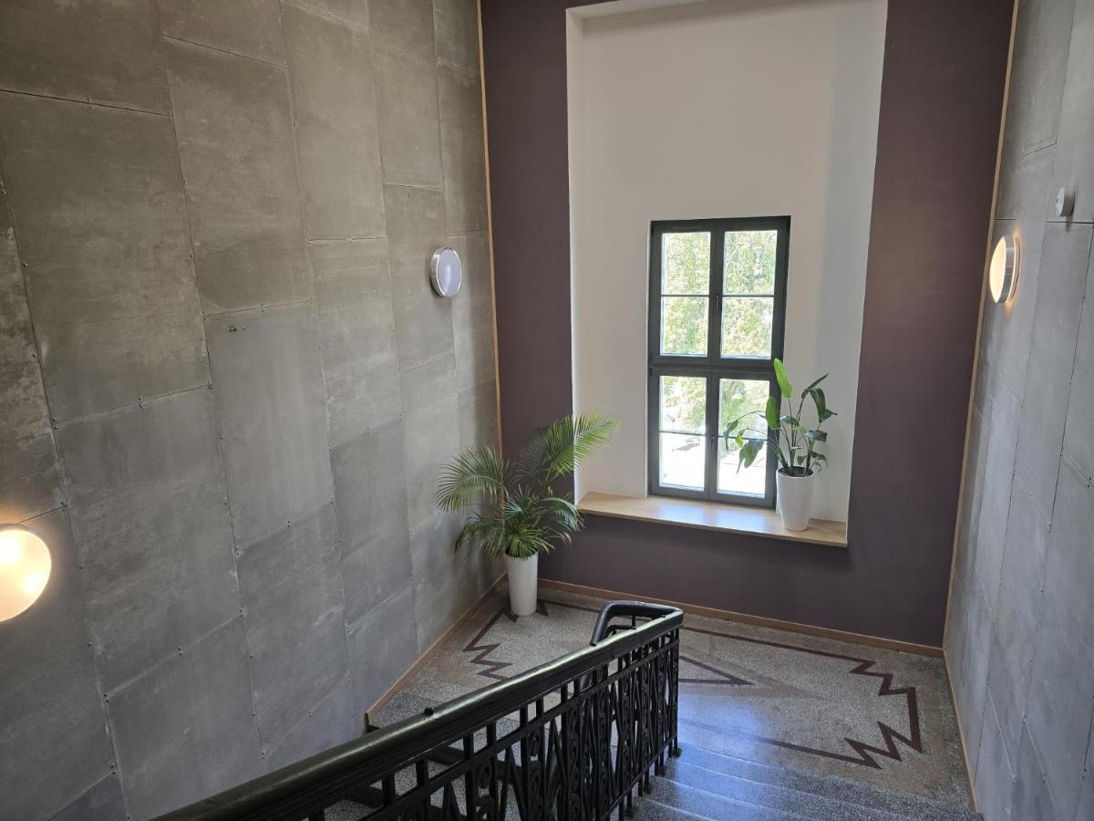 Apartamenty Kopernika41pl - parking, dostęp na kod, klimatyzacja, winda - B&B Łódź