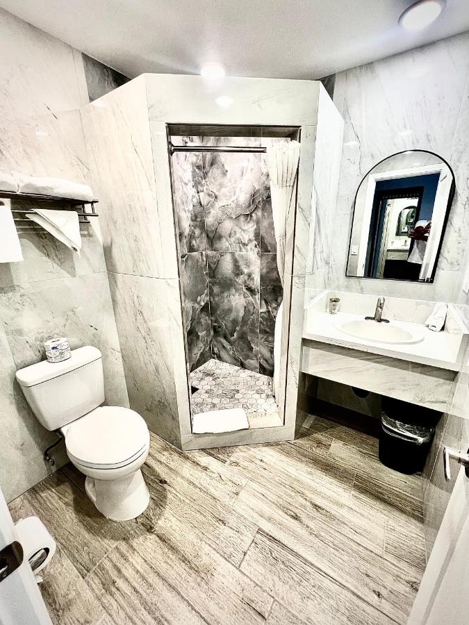Double Room with Two Double Beds - Non-Smoking