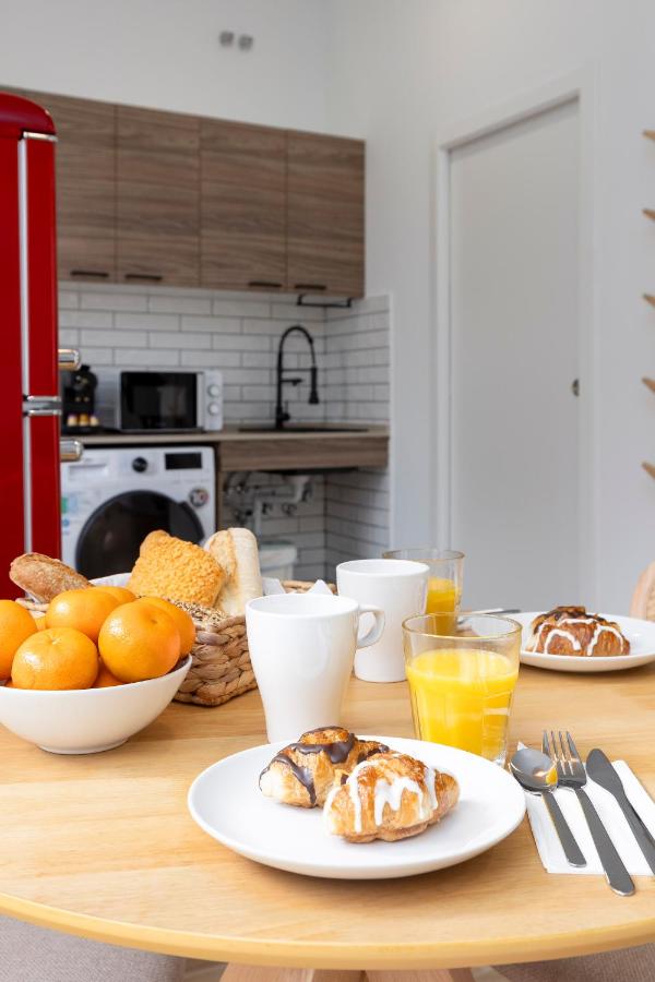 Travel Habitat Nou Mestalla Suites - B&B Valencia