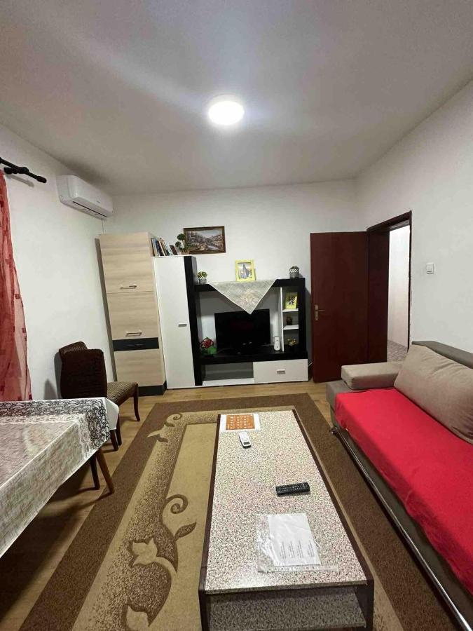 1 Bedroom Flat with Free Parking in Mostar B - B&B Mostar