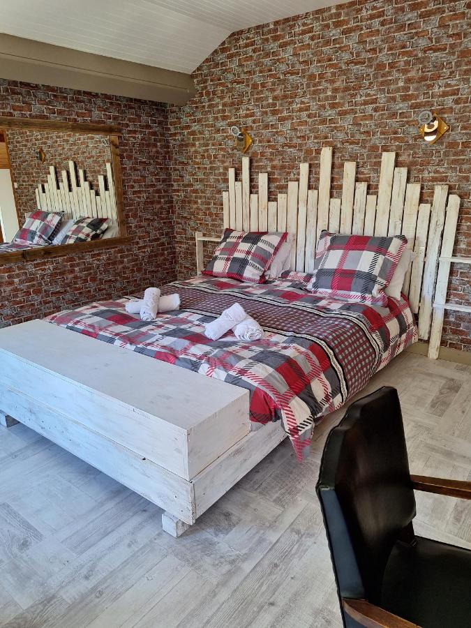 Standard Double Room with Shared Bathroom