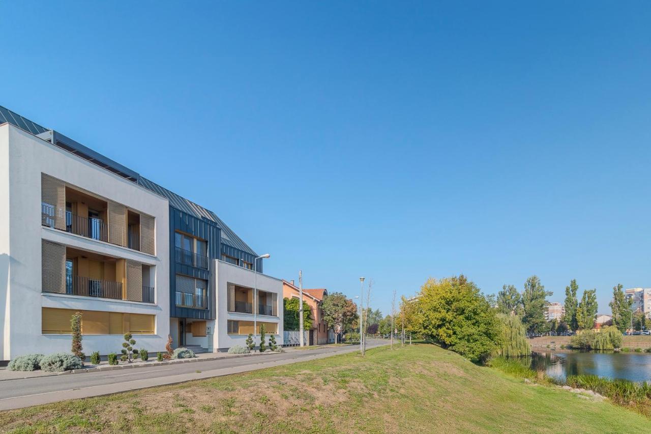 Symphony of Light at Waterview - B&B Oradea