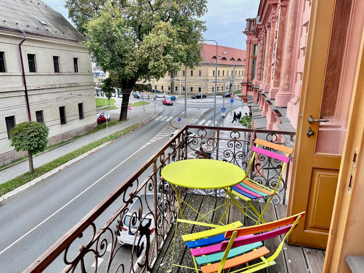 Historický stylový apartmán v srdci Hradec Králové - B&B Hradec Králové