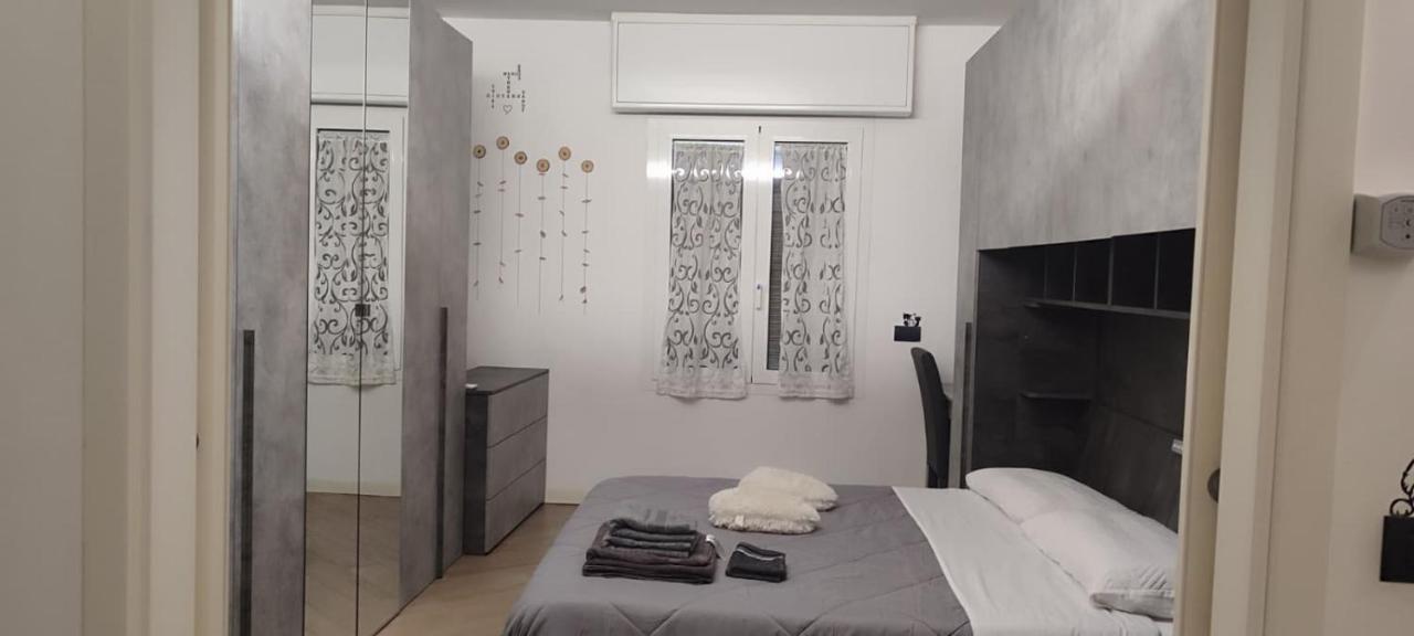 Bariola Apartment - Ferienwohnung Caronno Pertusella