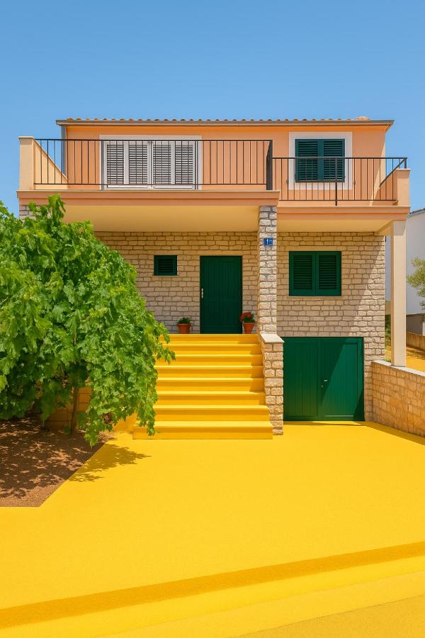 Inter-nautika doo - B&B Jezera