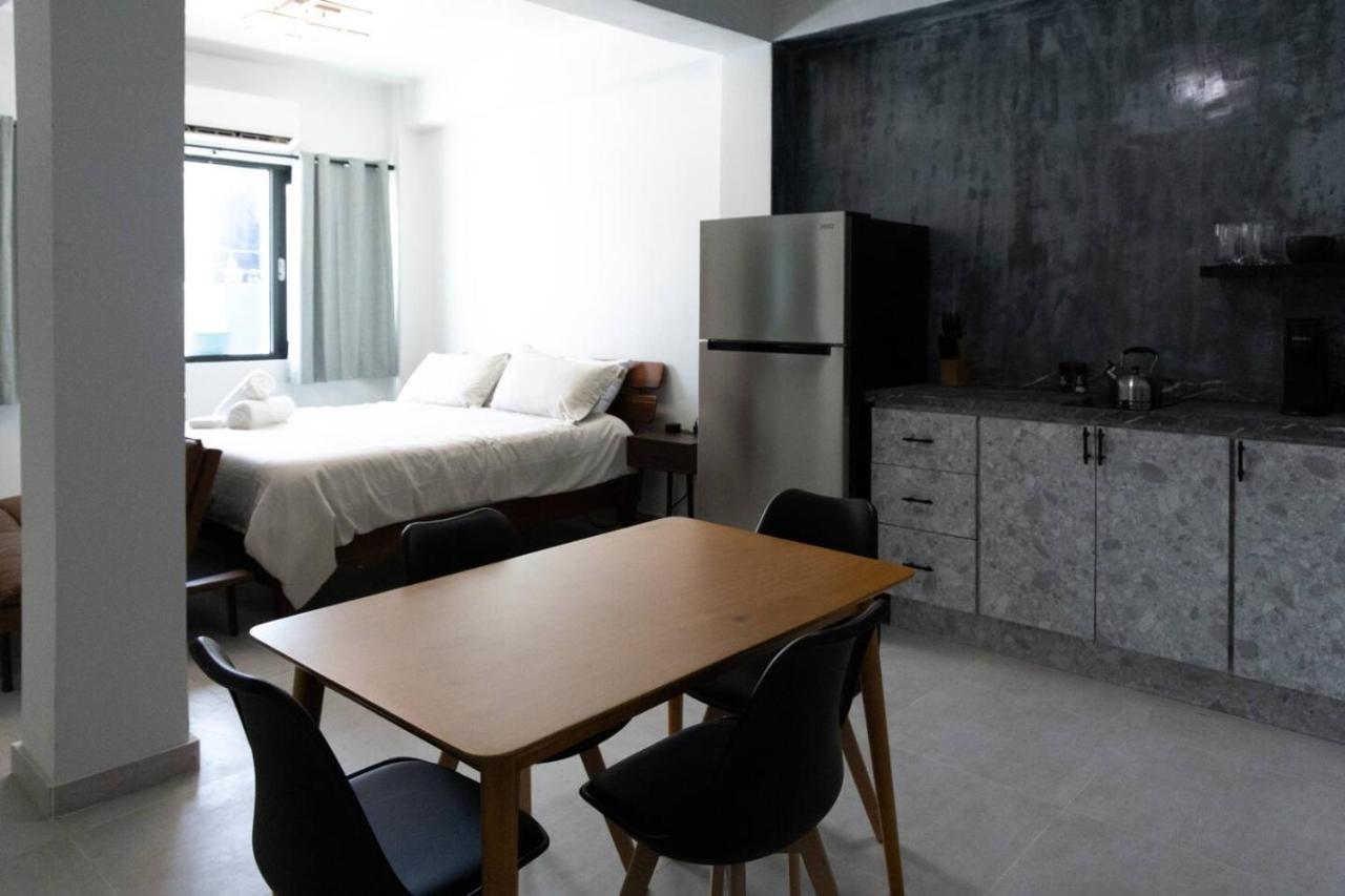 Modern Studio Suite in Art District - B&B San Juan