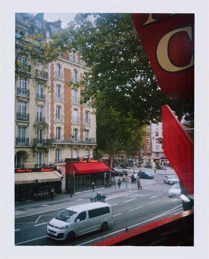 Comfort Parisian Room and Sofa Bed 1 min to Metro M4 & T3A - B&B Parigi