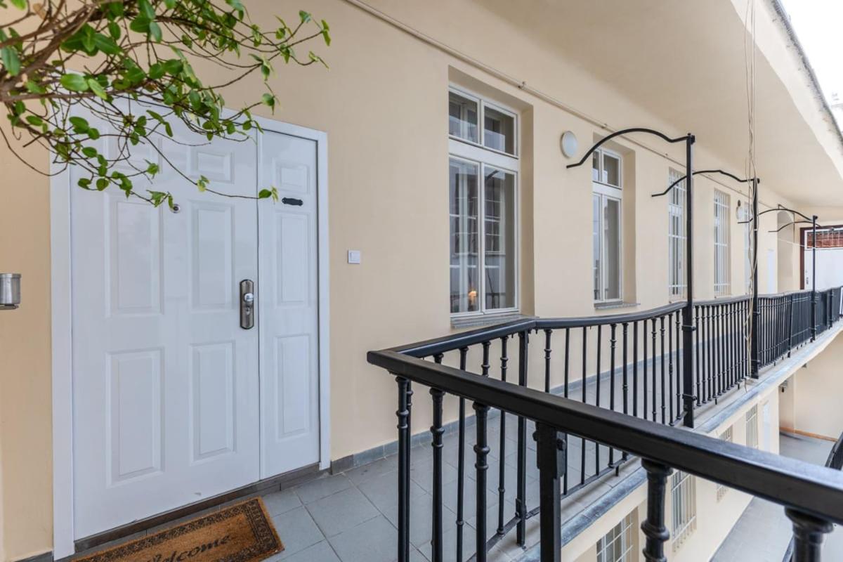 3 min from the main Railway station - Bed and Breakfast Praag