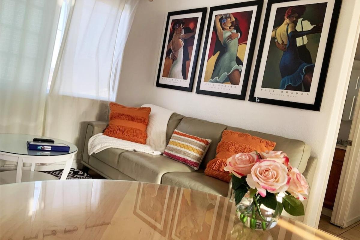 8670 San Carlos - South Gate CA - The Best 2 Rooms - B&B South Gate