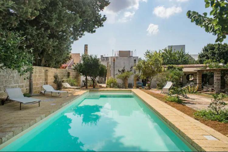 Villa Charita - Old Masseria in the historical town with private pool - Chambres d'hôtes Castrignano del Capo