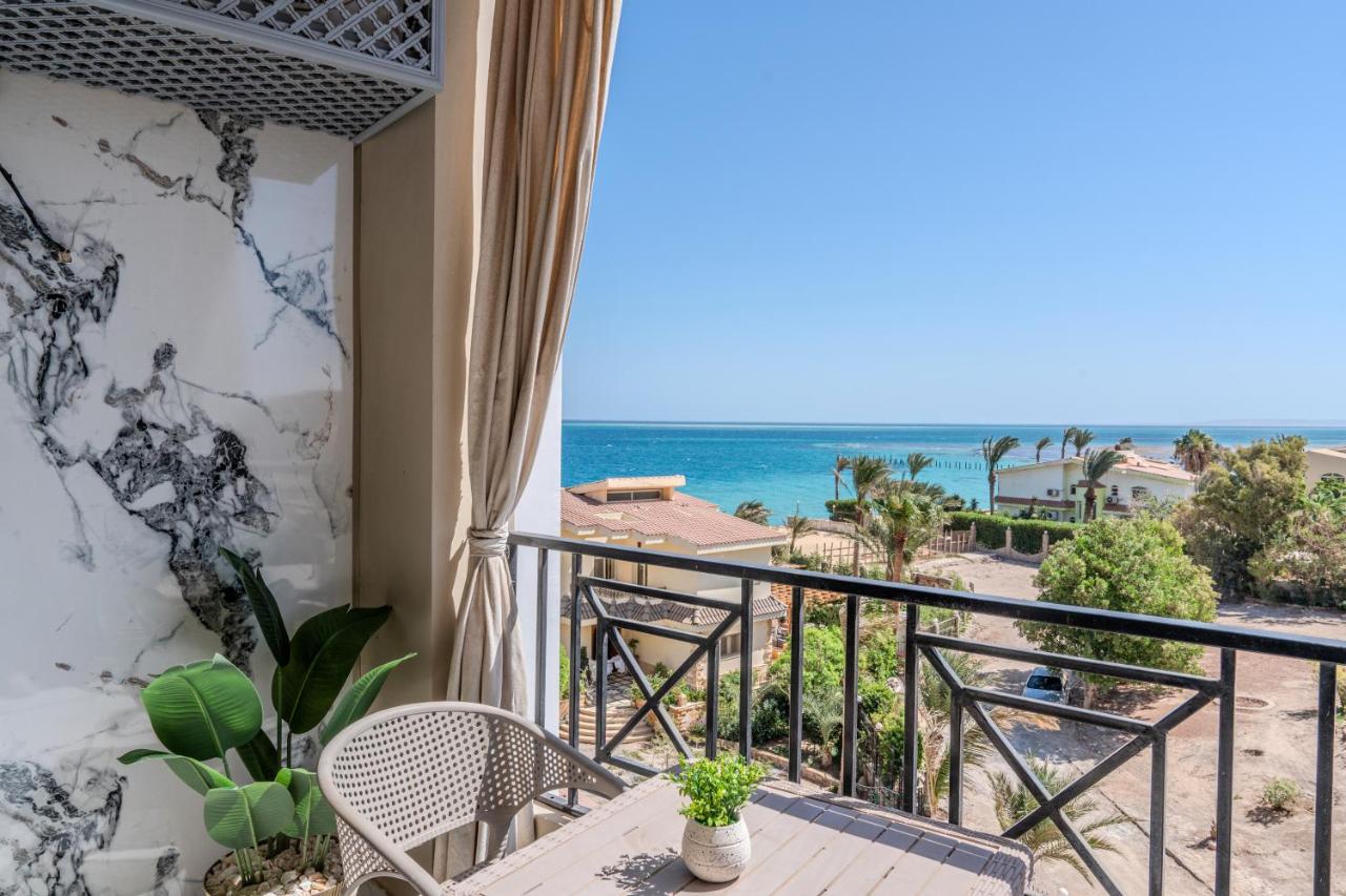 Meerblick Apartment, Pool & Strandzugang - Chambres d'hôtes Hurghada