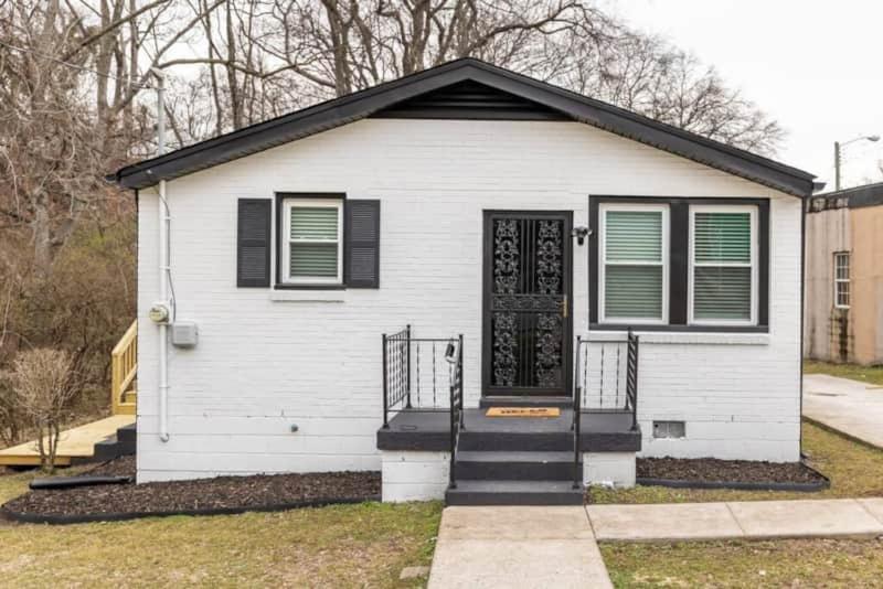 Let's Get Cozy In Nashville! - B&B Nashville