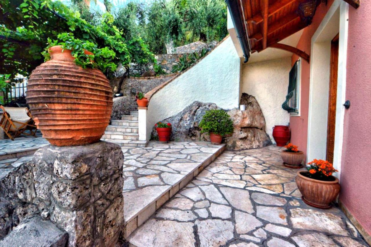 Villa Pergola - Chambres d'hôtes Pyrgí