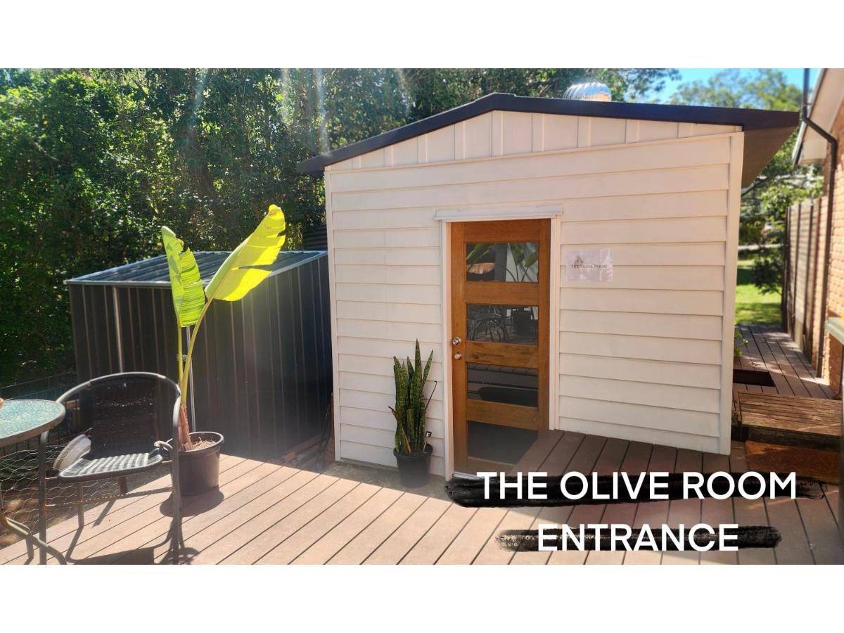 The Olive Room on Gallery Walk - B&B Tamborine Mountain