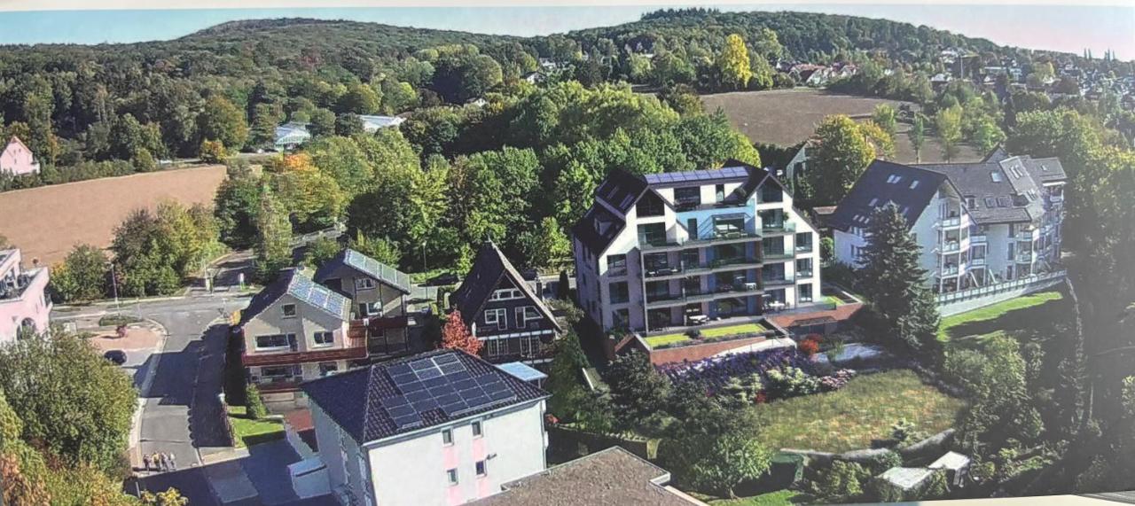Vollklimatisierte Maisonette Wohnung -Whirlpool, Dachterrasse, Weitblick, Fahrstuhl, Kliniknähe - B&B Bad Salzuflen