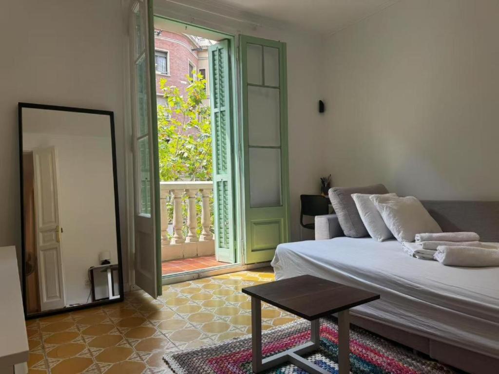 Bright Modernista Apartment Center Eixample - B&B Barcelona