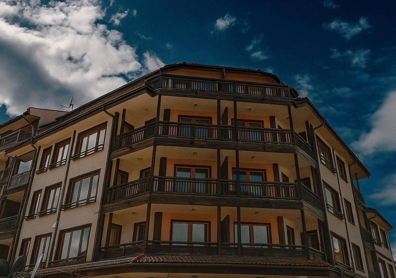 Apartment Maya - Downtown Bansko - Ski & Relax Stay near lift - B&B Bansko