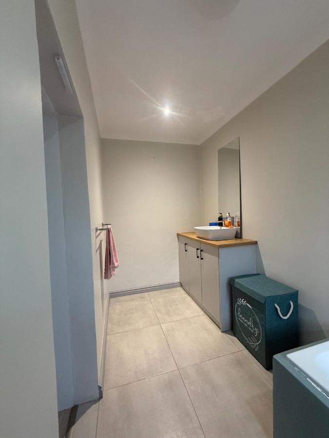 Spacious 3 Bedroom 2 Bathroom 6 Sleeper - Ferienwohnung Southfield