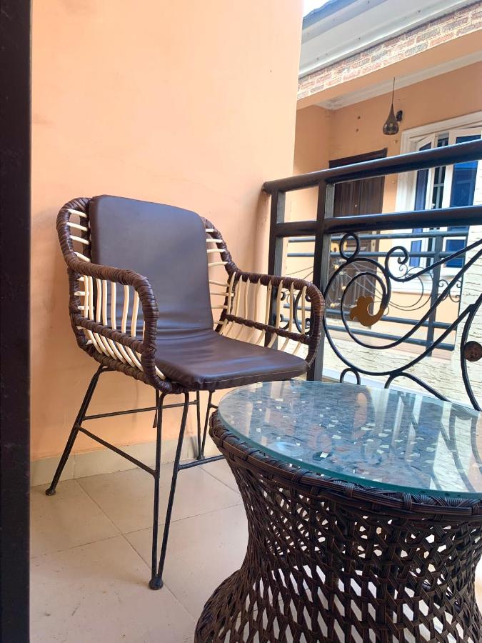Reagal Apartments, WMachine, WiFi, 13 mins DRV from Ikeja, OPIC ESTATE - Ferienwohnung Agege