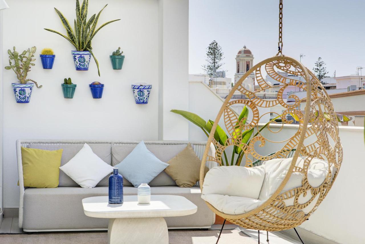 Casa Vega, a un minuto de la playa, PARKING included - B&B Estepona