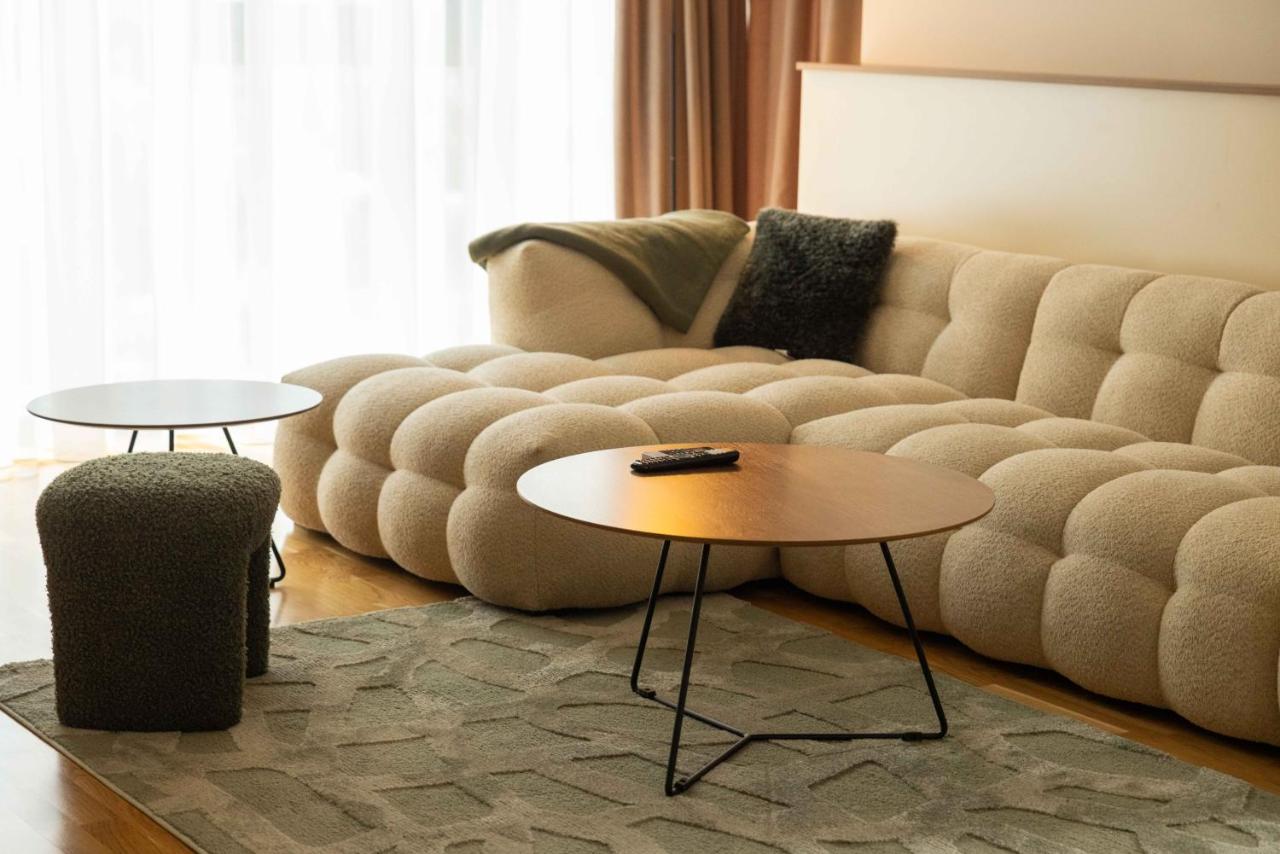 Appartement met 2 Slaapkamers en Uitzicht op de Bergen