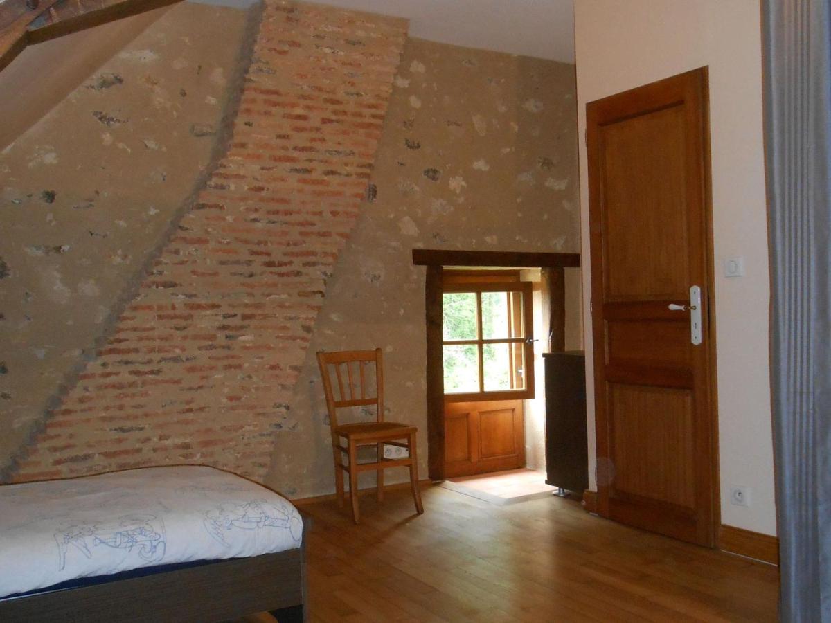 Maison de Caractère Rénovée avec Jardin, Terrasse, et Proche du Château Guillaume - B&B Lignac