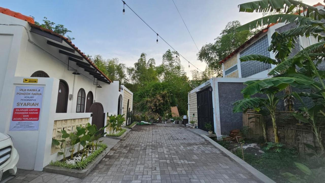 Vila Raima SYARIAH - Chambres d’hôtes Gresik