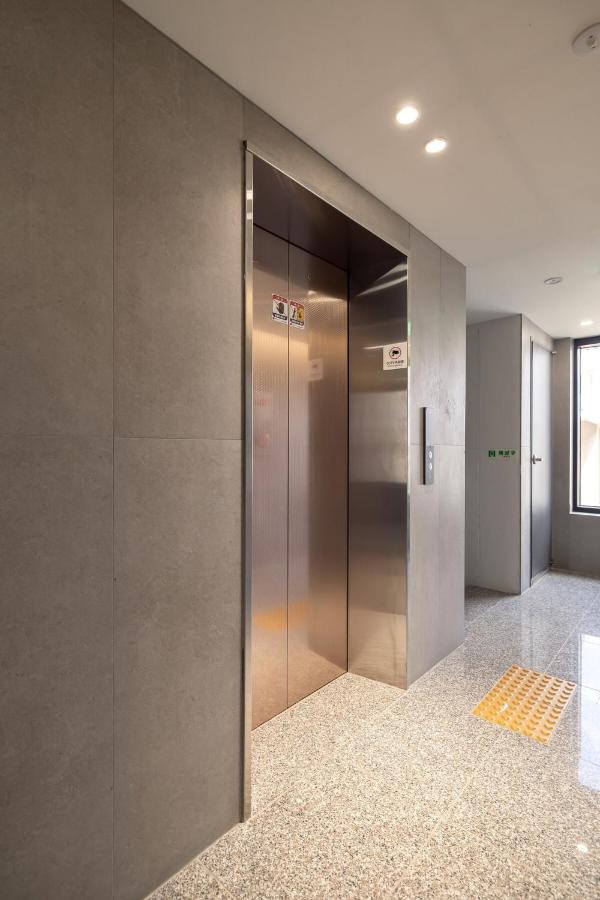 EXTAY mansion Hongdae 3 Beadrooms 2 Bethrooms - B&B Seoul