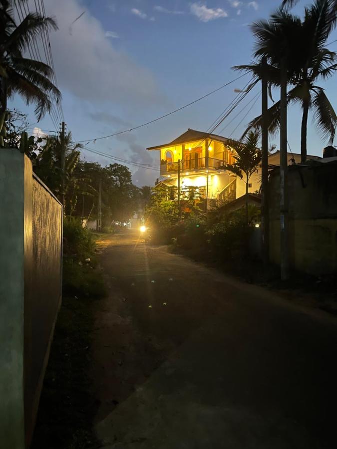 Shady Edge - Ferienwohnung Unawatuna