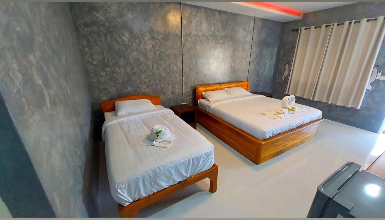 Deluxe Double Room with Extra Bed