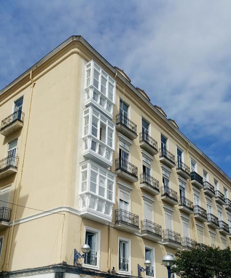 Apartamentos Art Suite Santander - Chambres d’hôtes Santander