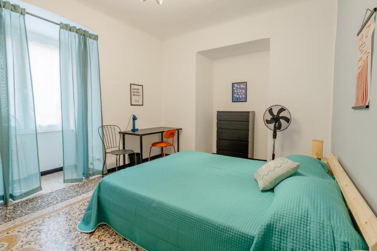 2-minute walk to the center -2 rooms in Carignano - B&B Genova