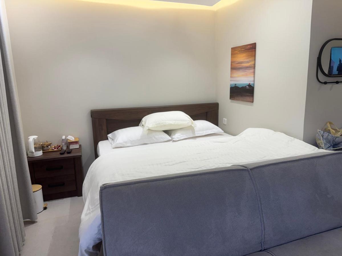 Camera Matrimoniale con Vista Montagna