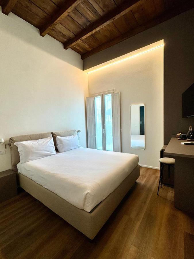 Camera Matrimoniale con Balcone