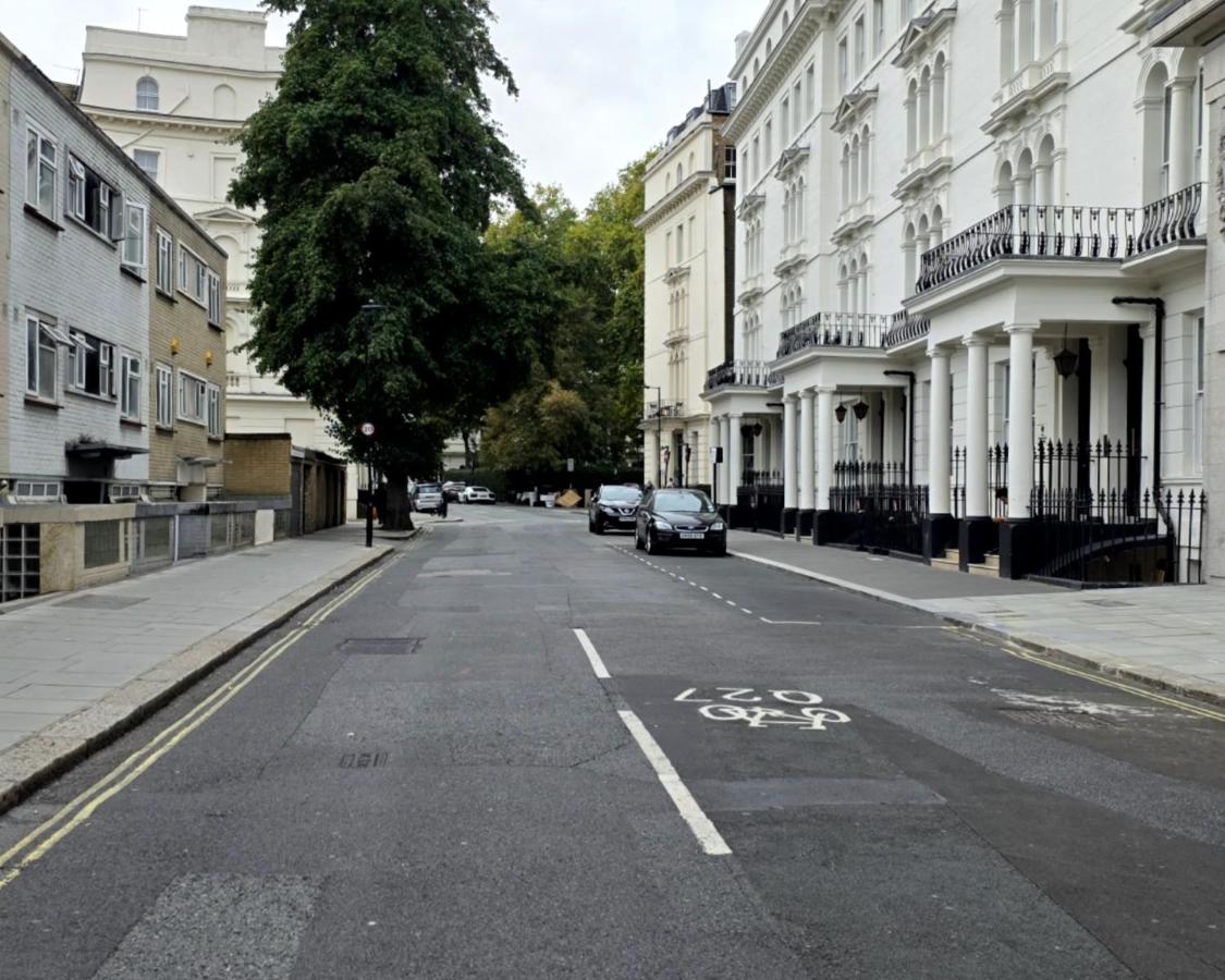 Queensway 4 Beds Home for 10 Guests - Chambres d’hôtes Londres