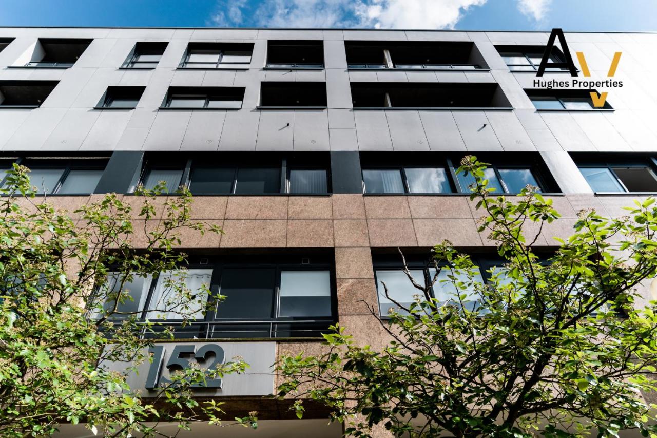 Central Milton Keynes - 2 Bed Apartment - Parking - Fast Wi Fi by AV Hughes Properties - Ferienwohnung Milton Keynes