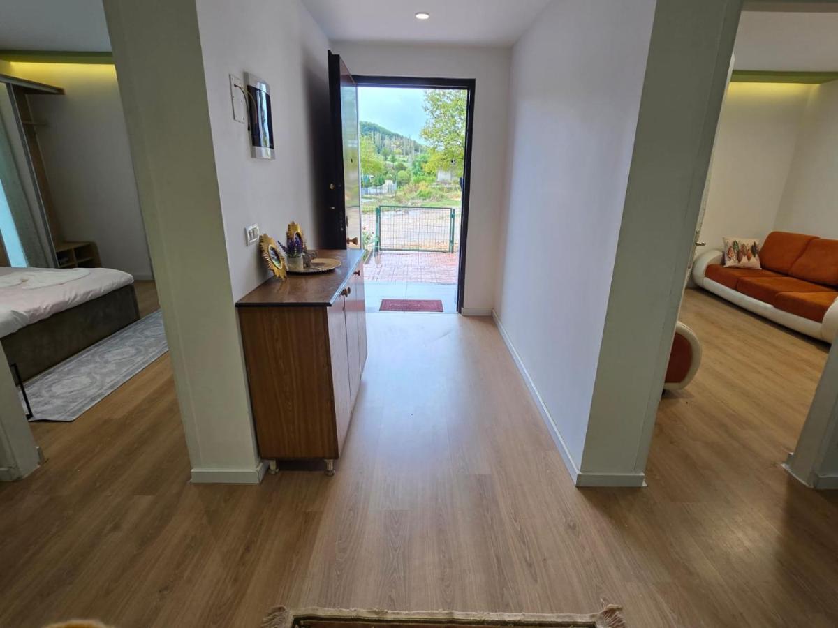 Neva's Hostel - B&B Librazhd