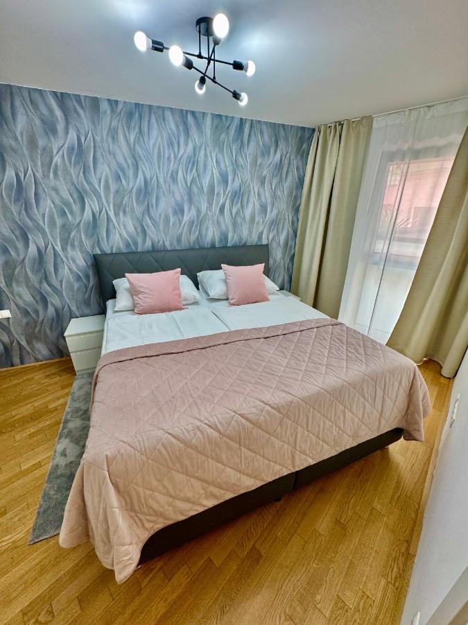 Stylish Stadlau Apartment - Free Parking - B&B Vienna