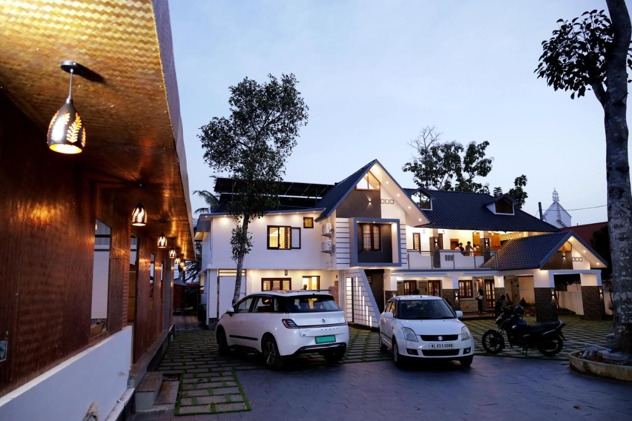 Georges Lakeview Resort - Chambres d’hôtes Tiruvalla