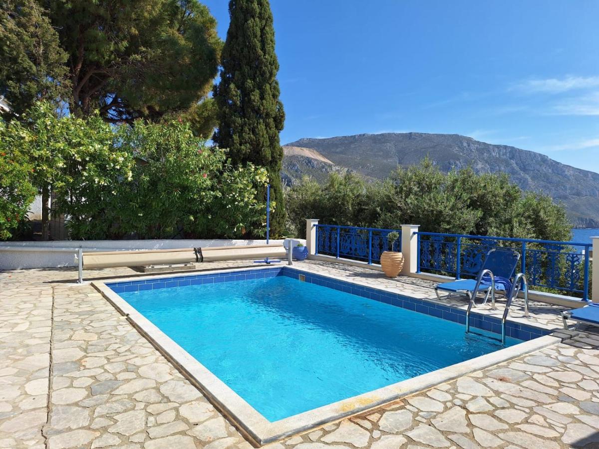 Villa Thea Kalymnos with swimming pool and sea view - B&B Pánormos
