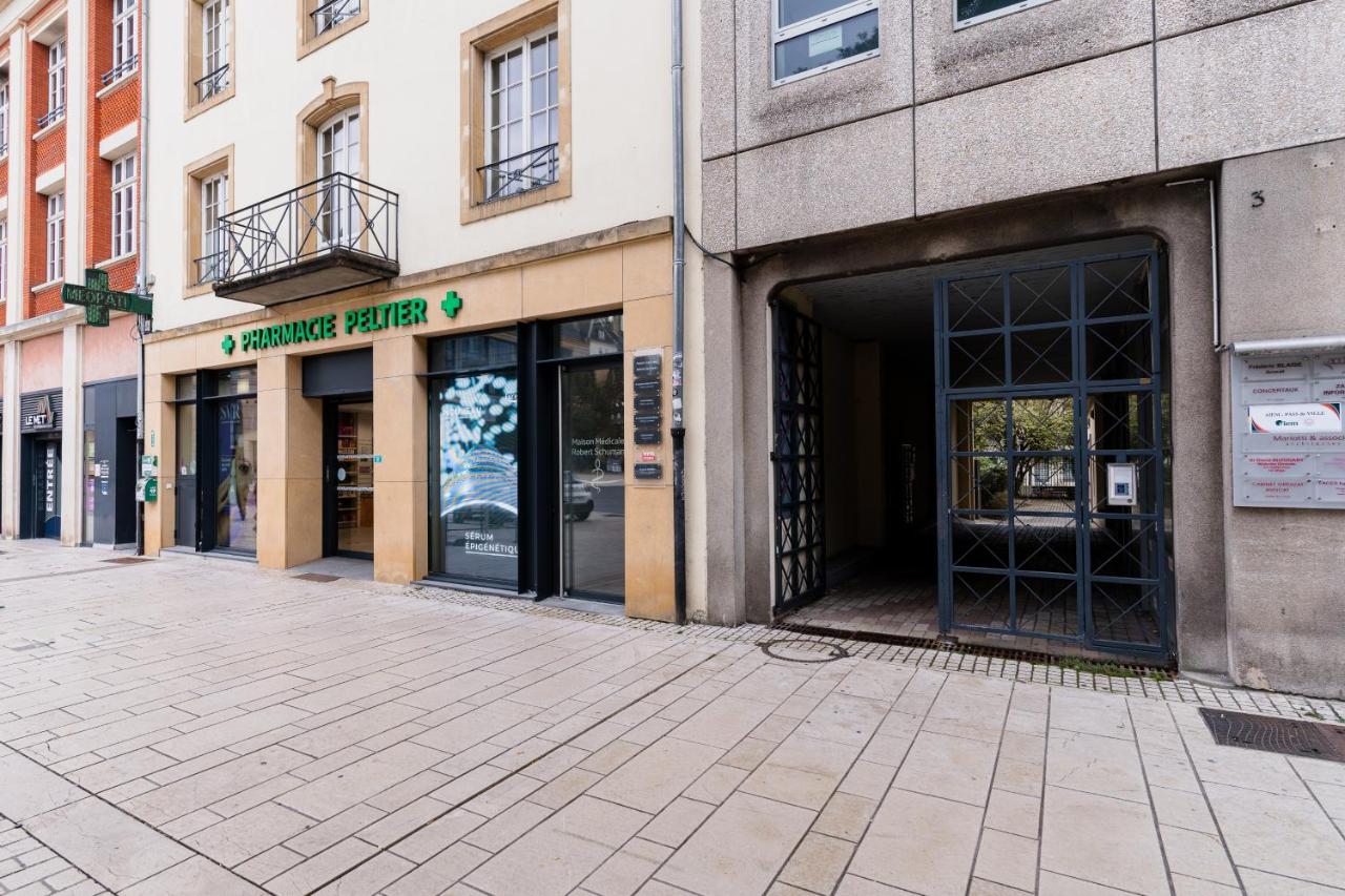 Suite Premium - Place République, Wifi & Check-in Autonome - B&B Metz