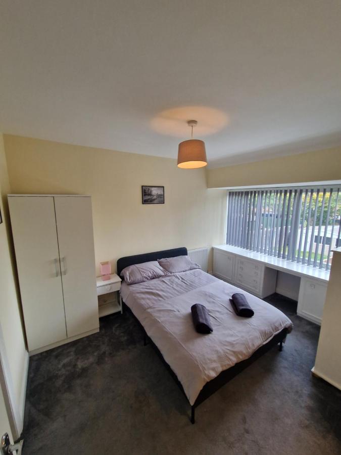 Sheldon Apartments BHX HS2 JLR NEC - B&B Birmingham