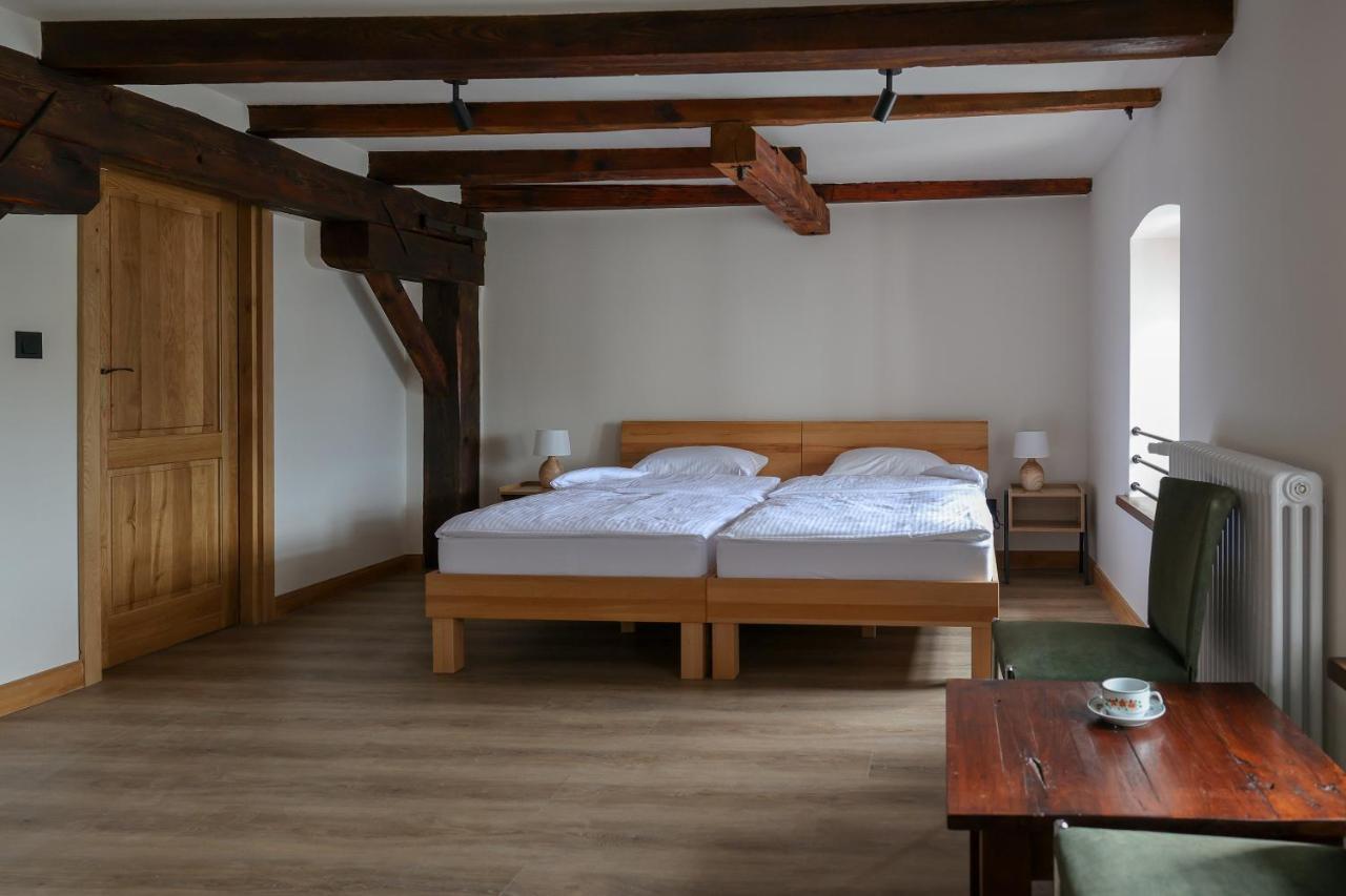 Camera Doppia con Letti Singoli