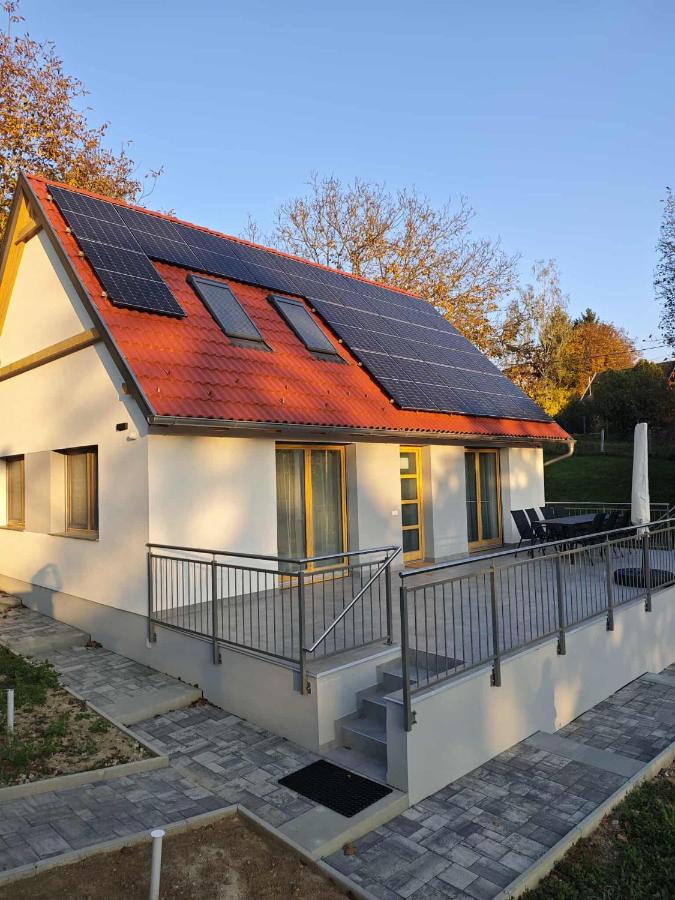 Dióliget Apartman - B&B Orfű